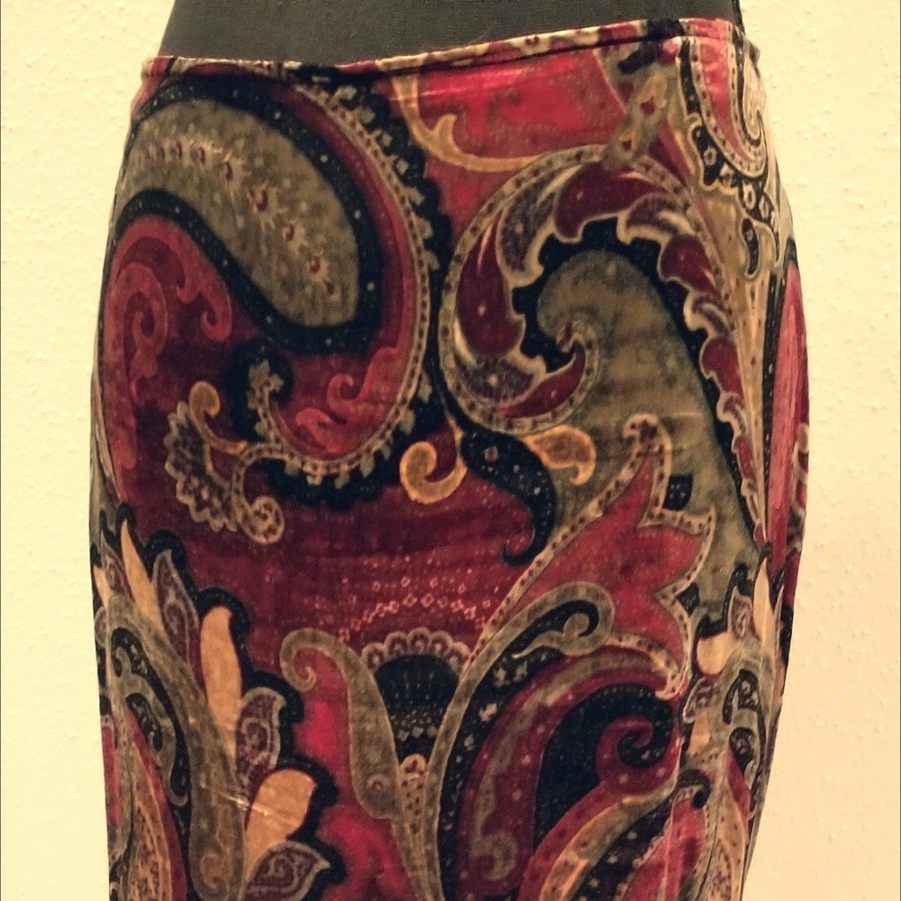 Paisley velvet skirt